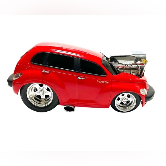 Vintage 2001 Funline Red PT Cruiser Muscle Machine Die-cast Car 1/18 - Picture 5 of 10